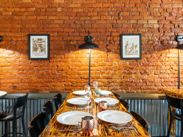 1877 Pub & Grub interior bar dining room 